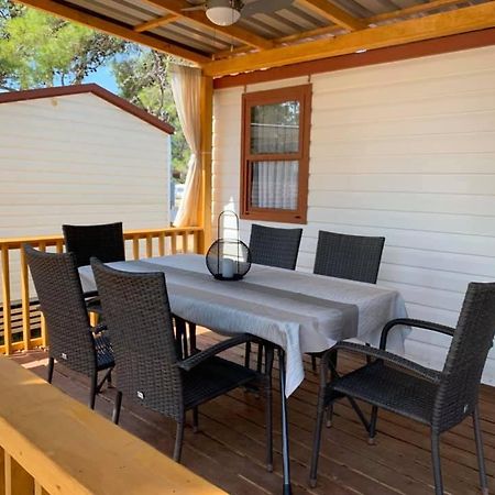 Coral Mobile Home Privlaka  Luaran gambar