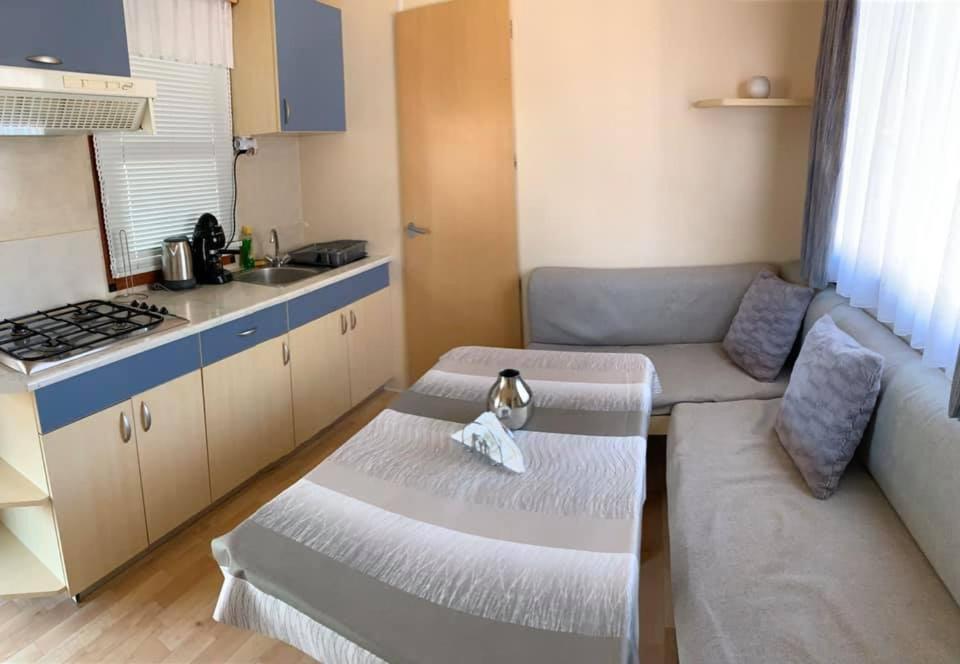 Coral Mobile Home Privlaka  Luaran gambar